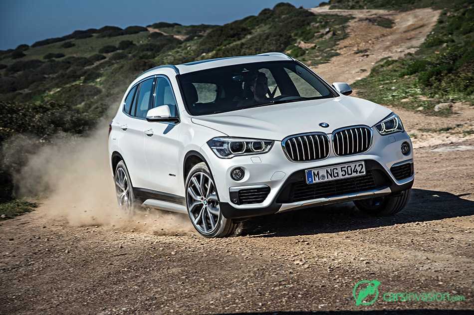 2016 BMW X1 Front Angle