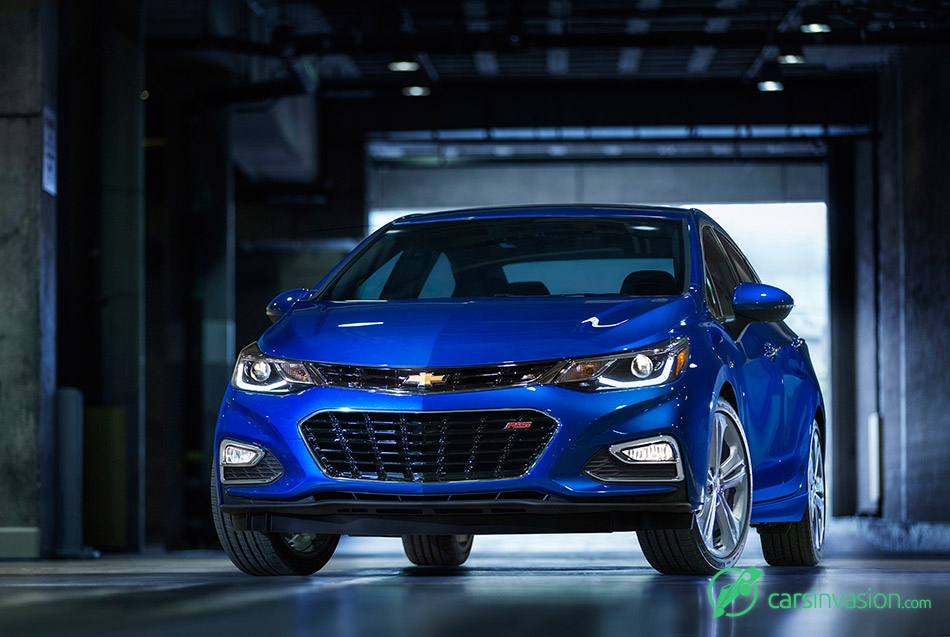 2016 Chevrolet Cruze Front Angle