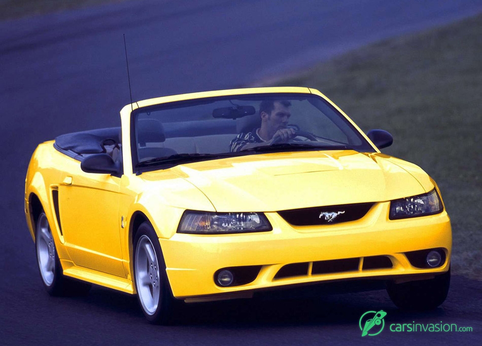 2001 Ford Mustang SVT Cobra Front Angle