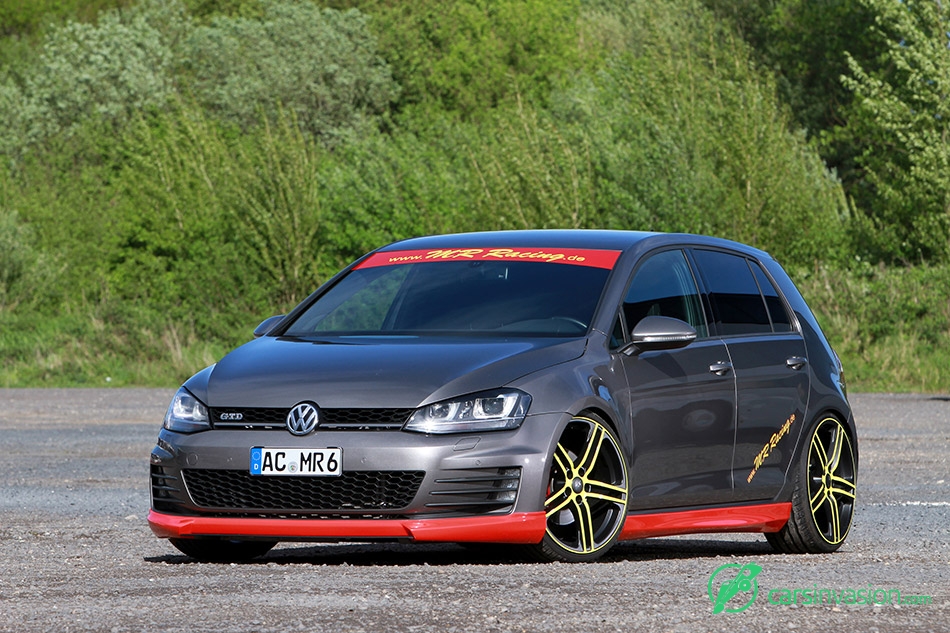 2015 MR Racing Volkswagen Golf 7 GTD Front Angle