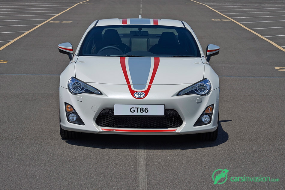 2015 Toyota GT86 Blanco Front Angle