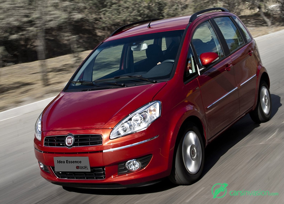 2011 Fiat Idea Front Angle