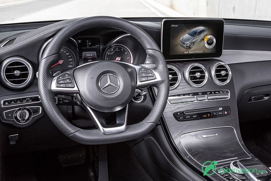 2016 Mercedes-Benz GLC Display