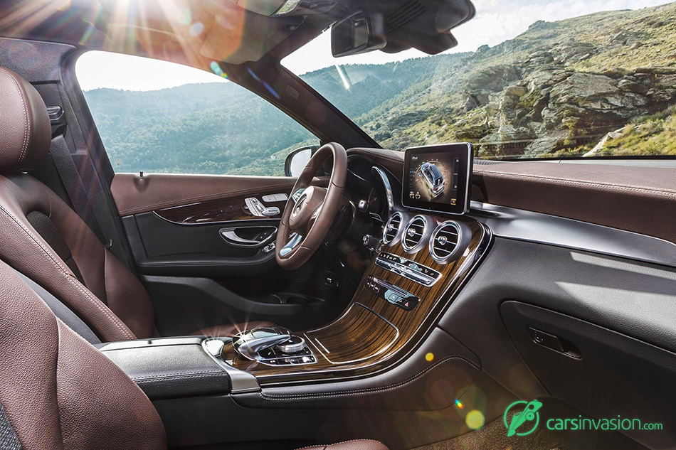 2016 Mercedes-Benz GLC Interior