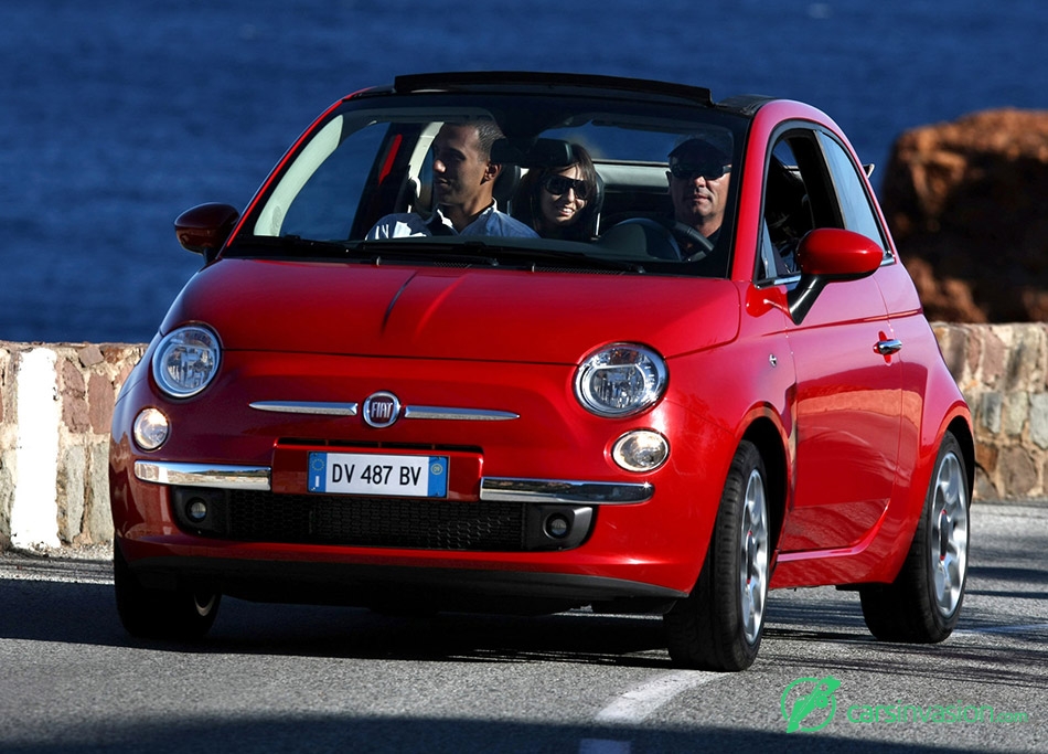 2010 Fiat 500C Front Angle