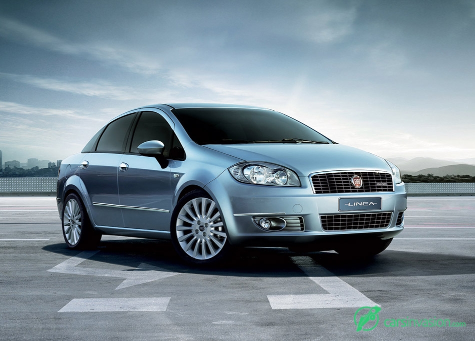 2007 Fiat Linea Front Angle