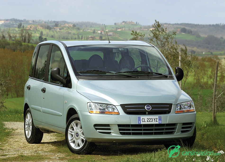 2004 Fiat Multipla Front Angle