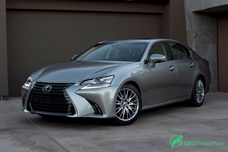 2016 Lexus GS 200t Front Angle