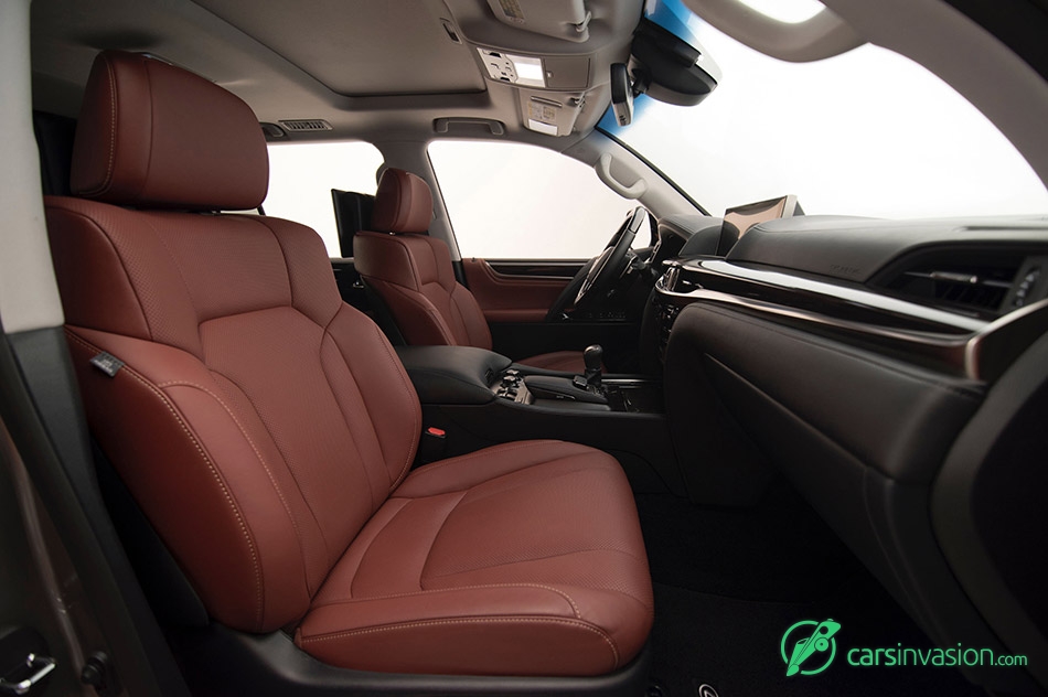 2016 Lexus LX 570 Front Seats