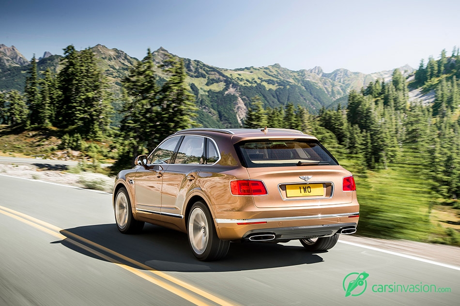 2016 Bentley Bentayga Rear Angle