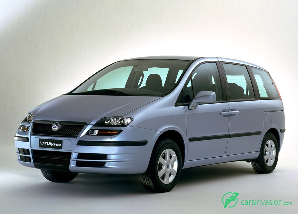 2002 Fiat Ulysse Front Angle