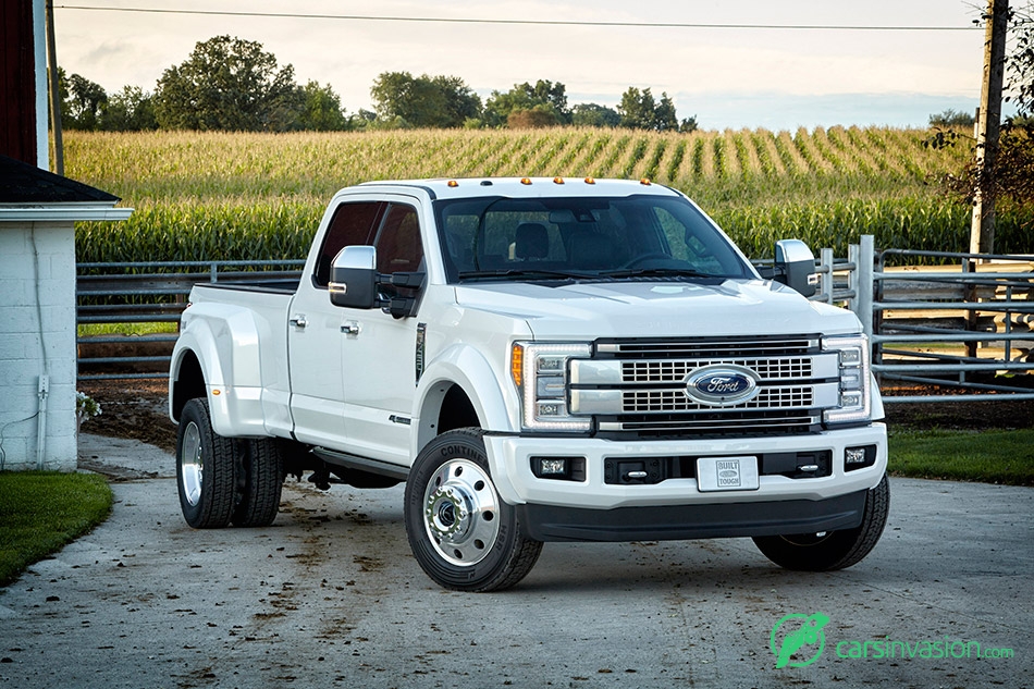 2017 Ford F-Series Super Duty Front Angle