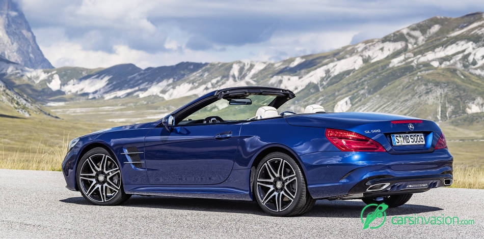 2017 Mercedes-Benz SL Rear Angle